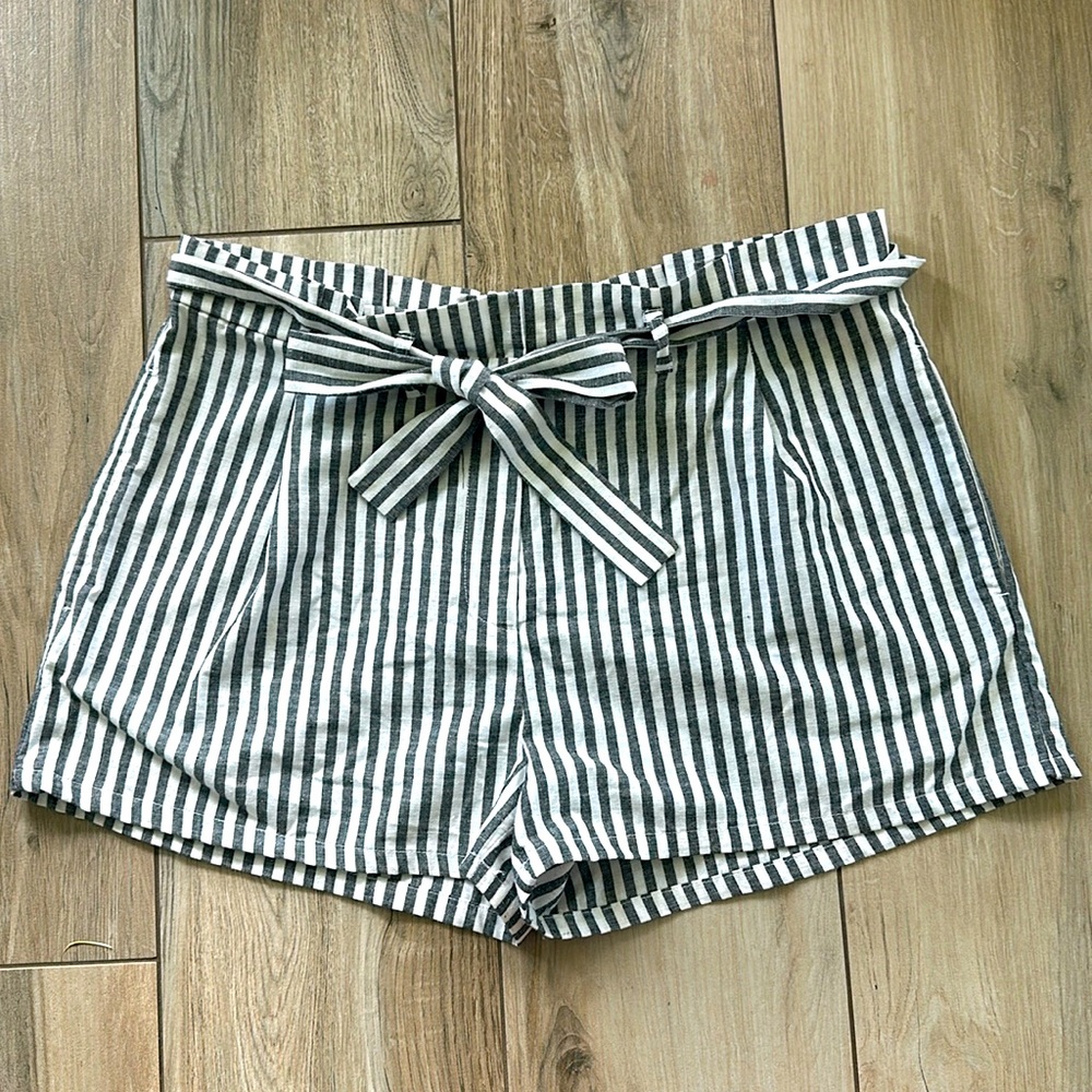 Gray & white striped paper bag shorts